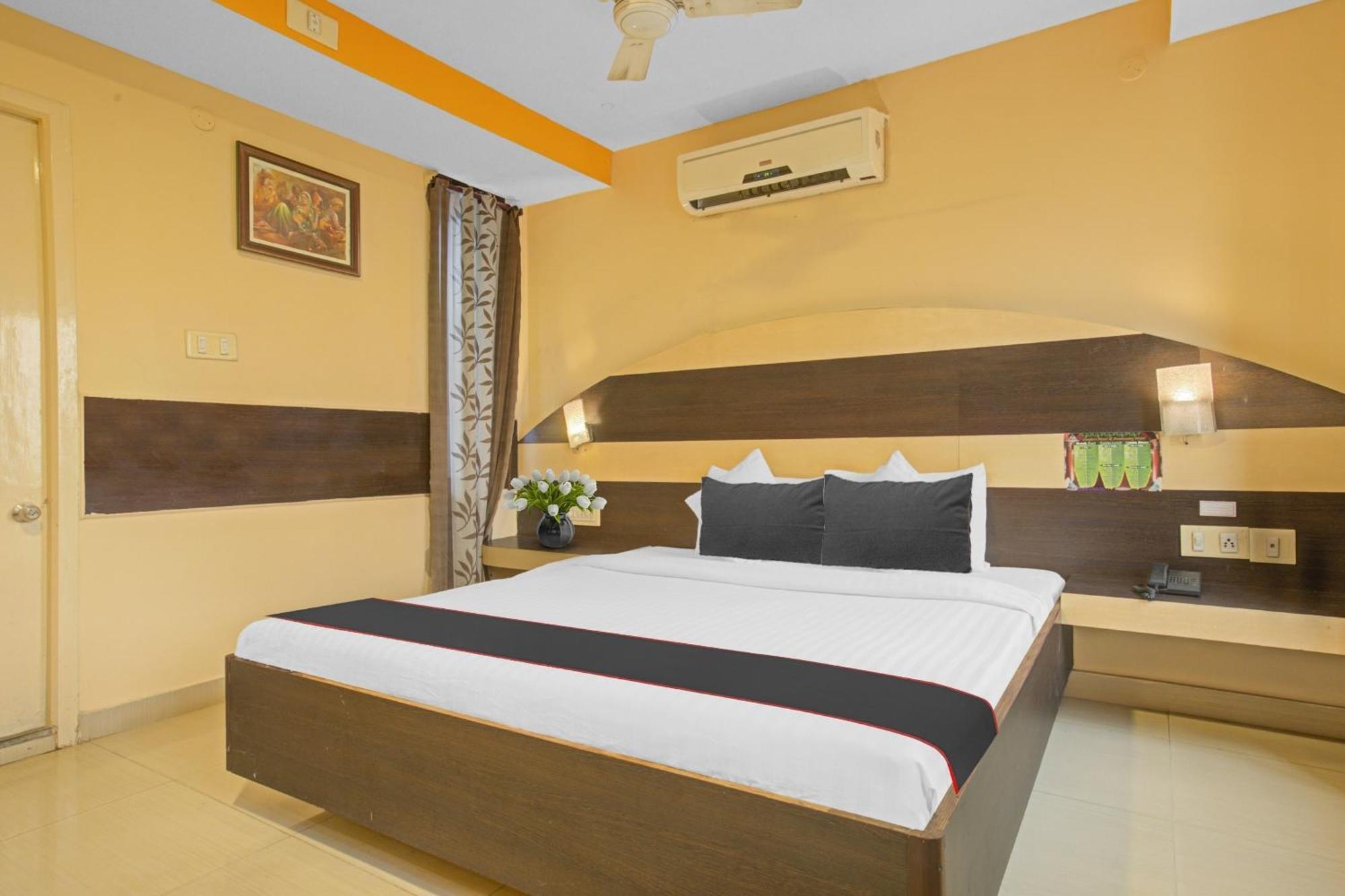 Collection O Mgr Inn Pondicherry Esterno foto