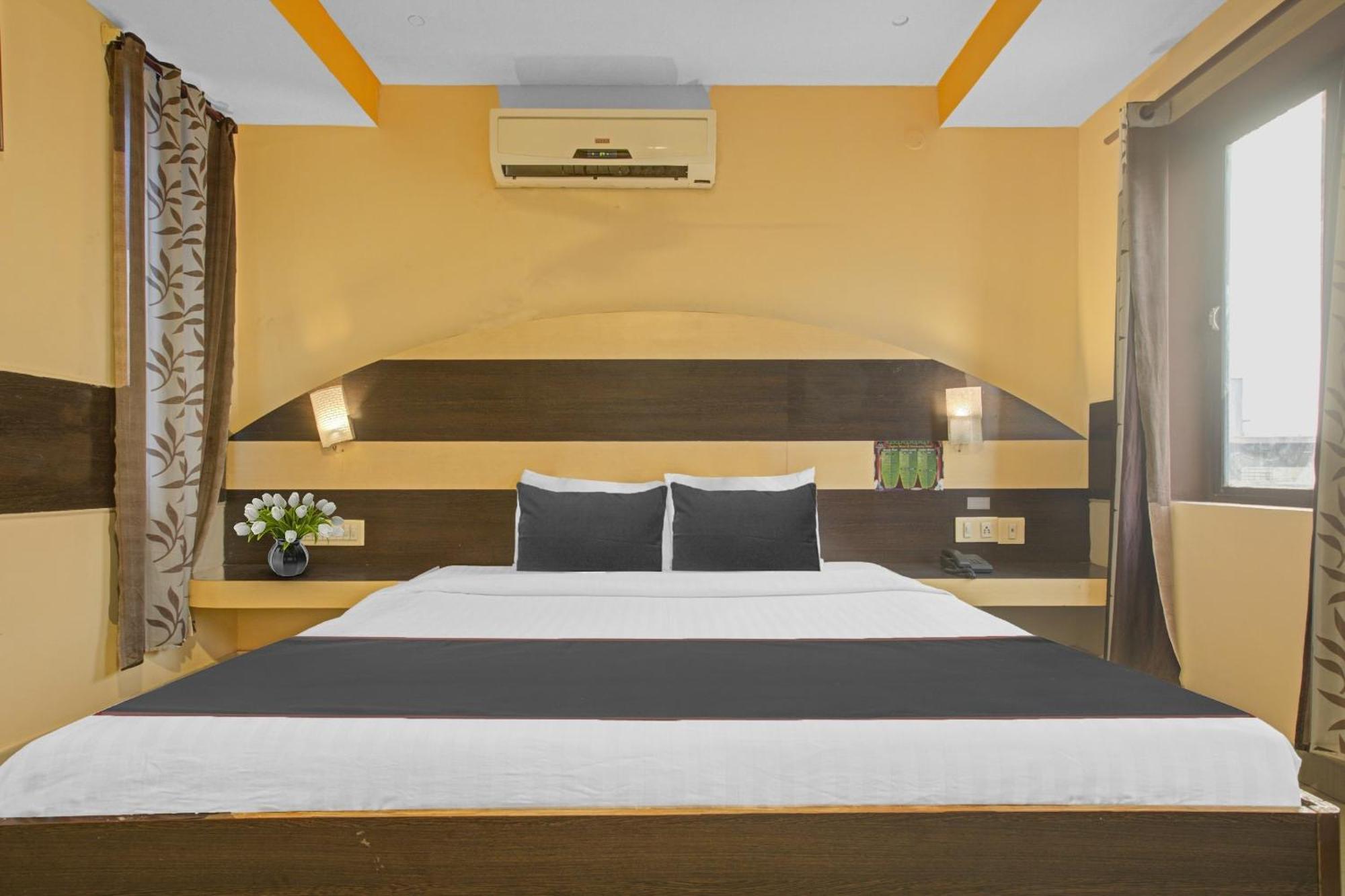 Collection O Mgr Inn Pondicherry Esterno foto